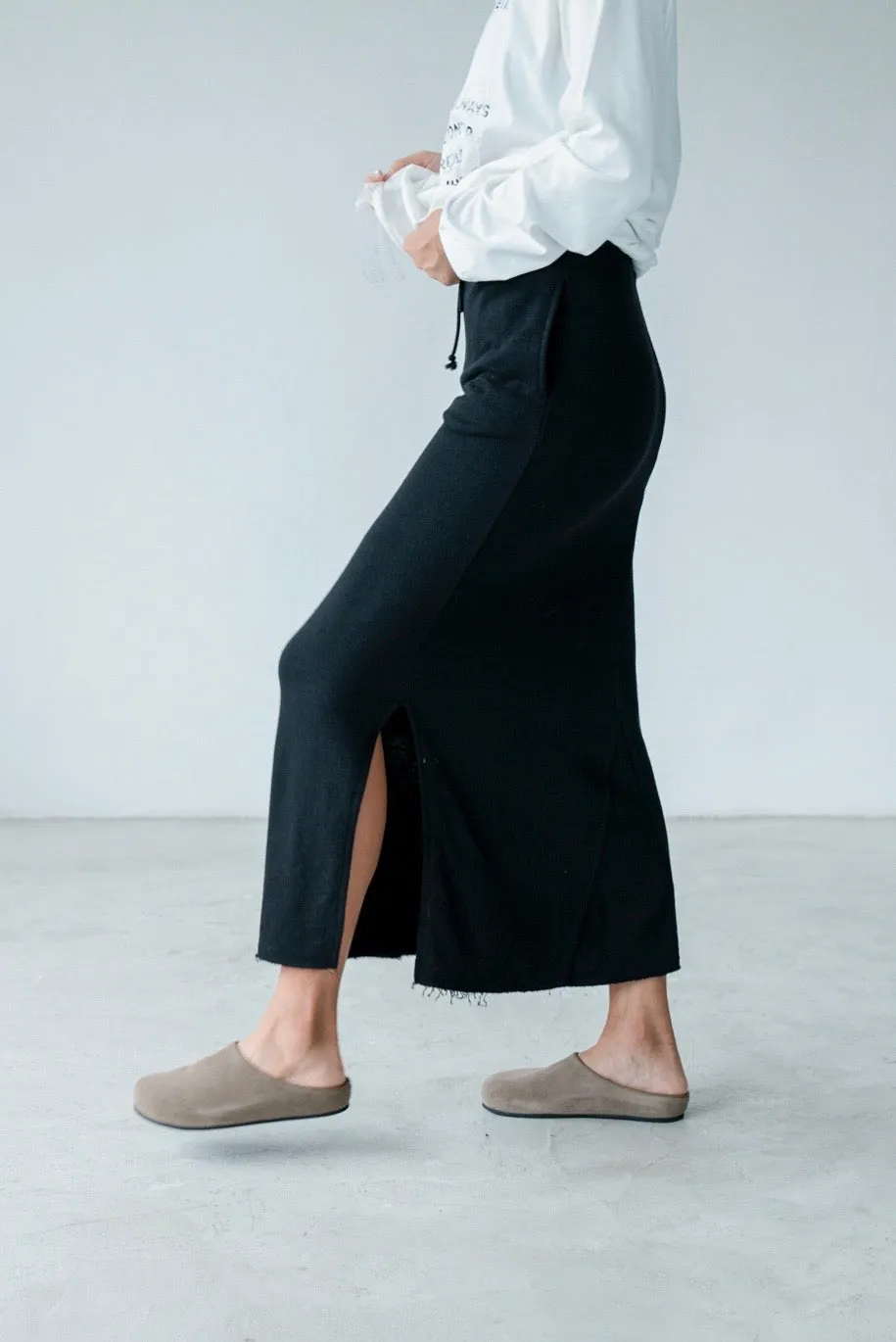 BLACK EXTRA SOFT COTTON SWEAT SKIRT *LAST ONE*