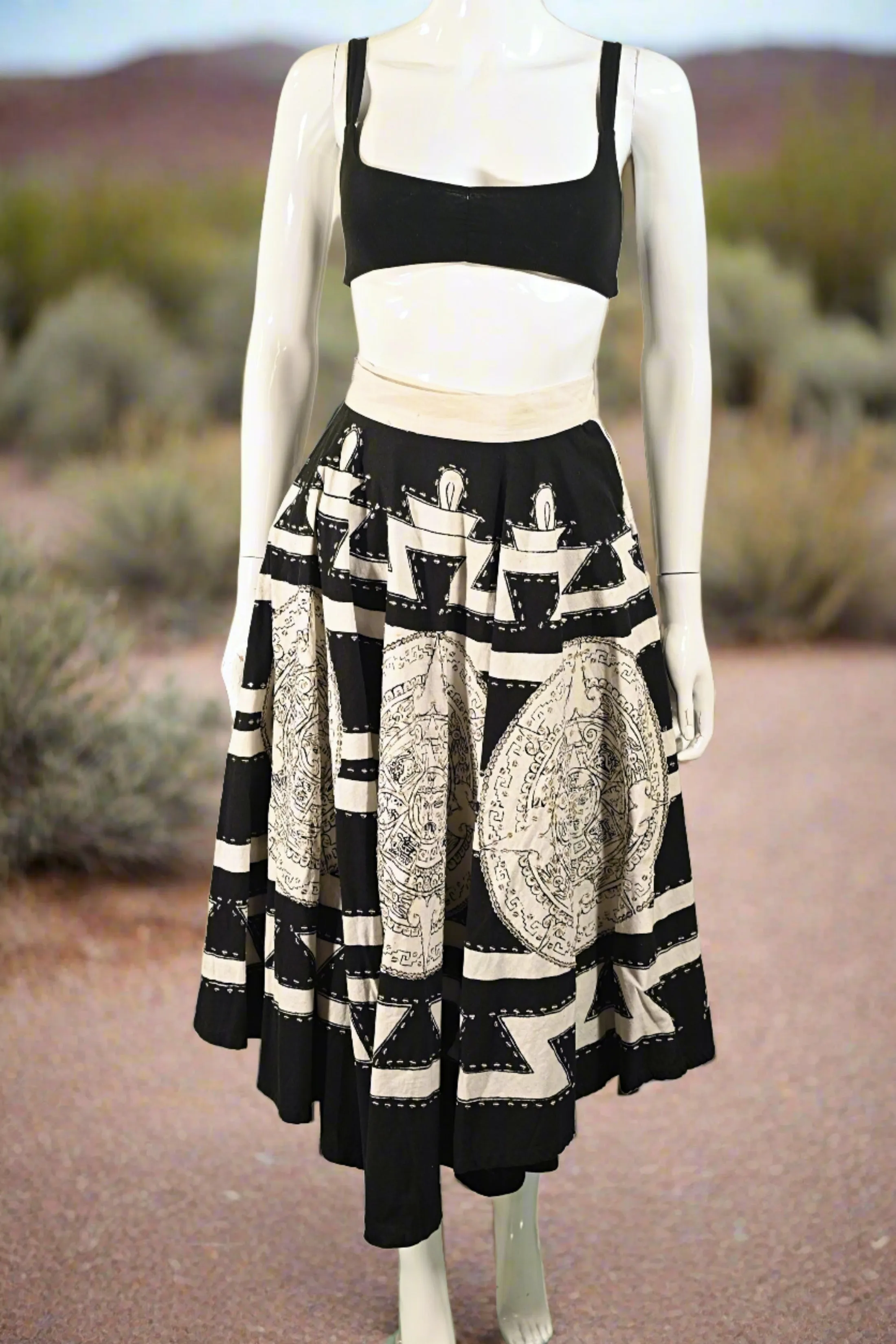 Gorgeous Vintage 50s Black/White Sequin Mexican Full Skirt, Creaciones Naitan Mexico, S