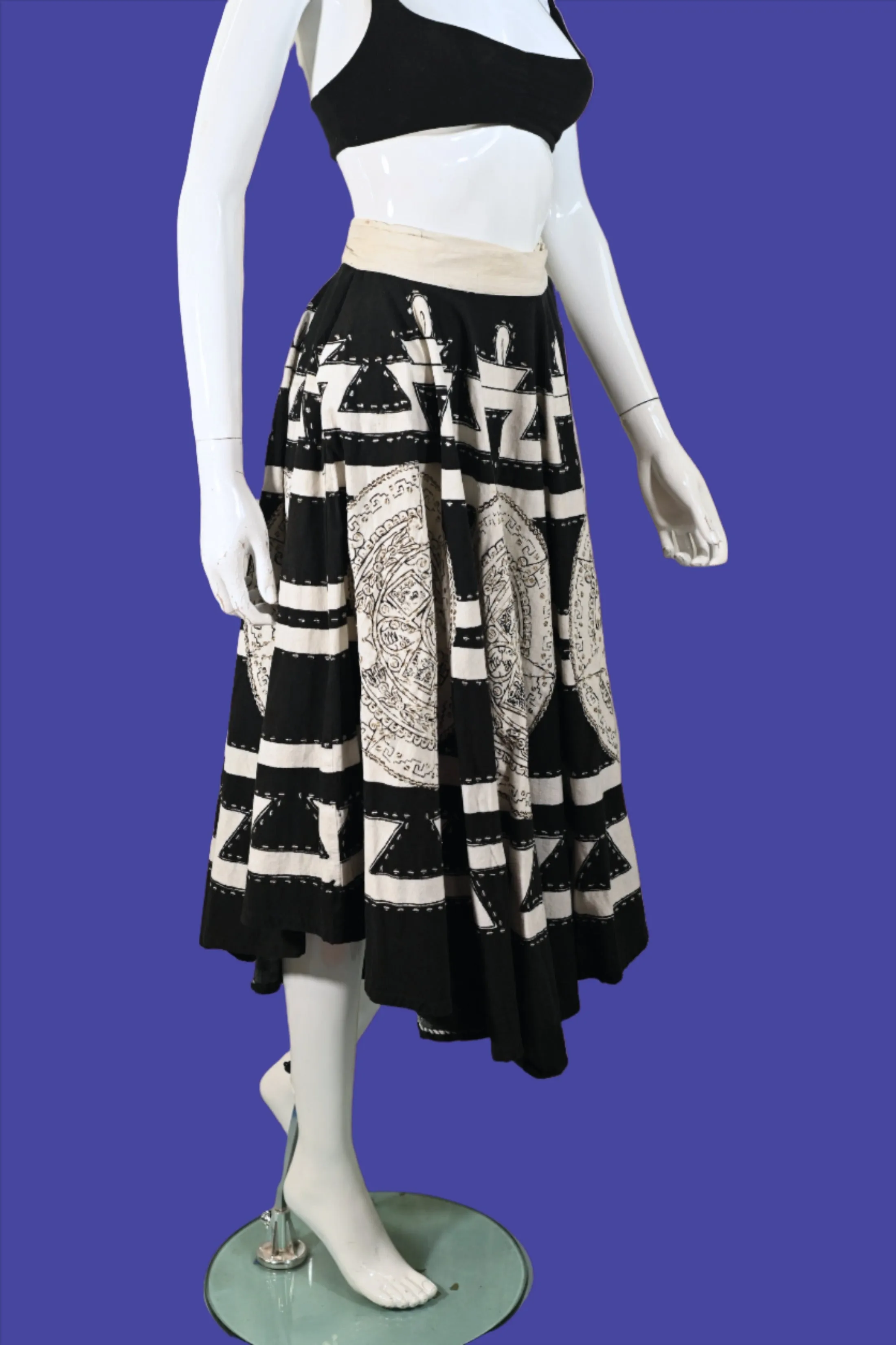 Gorgeous Vintage 50s Black/White Sequin Mexican Full Skirt, Creaciones Naitan Mexico, S