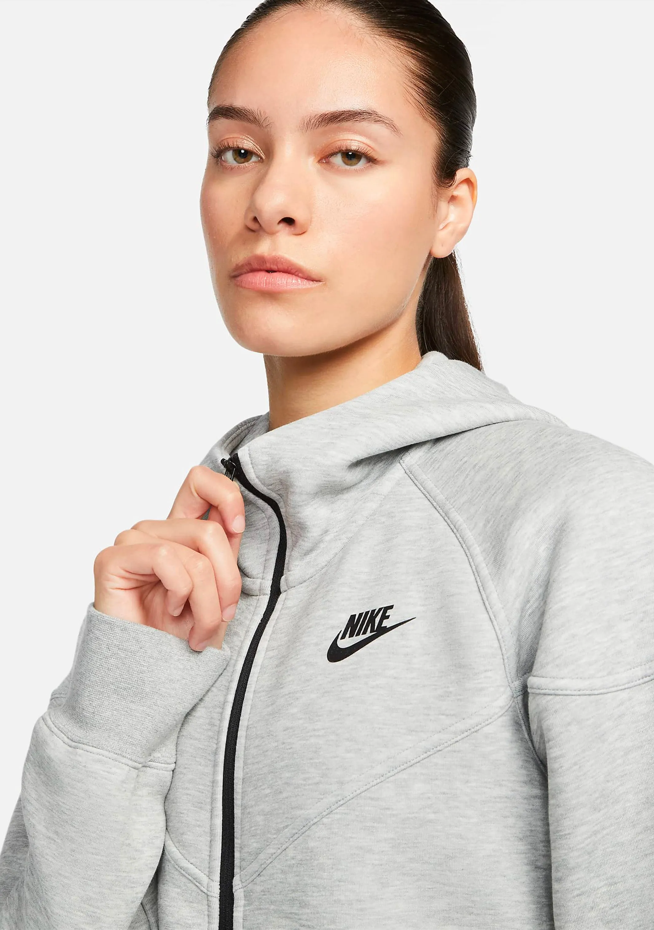 Nike Women’s Sportswear Tech Fleece Windrunner