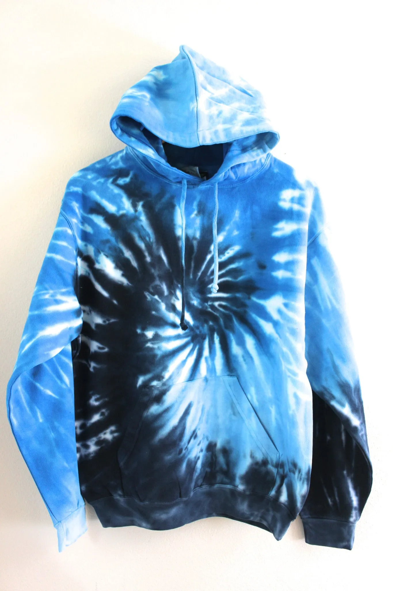 Ocean Tie-Dye Unisex Hoodie