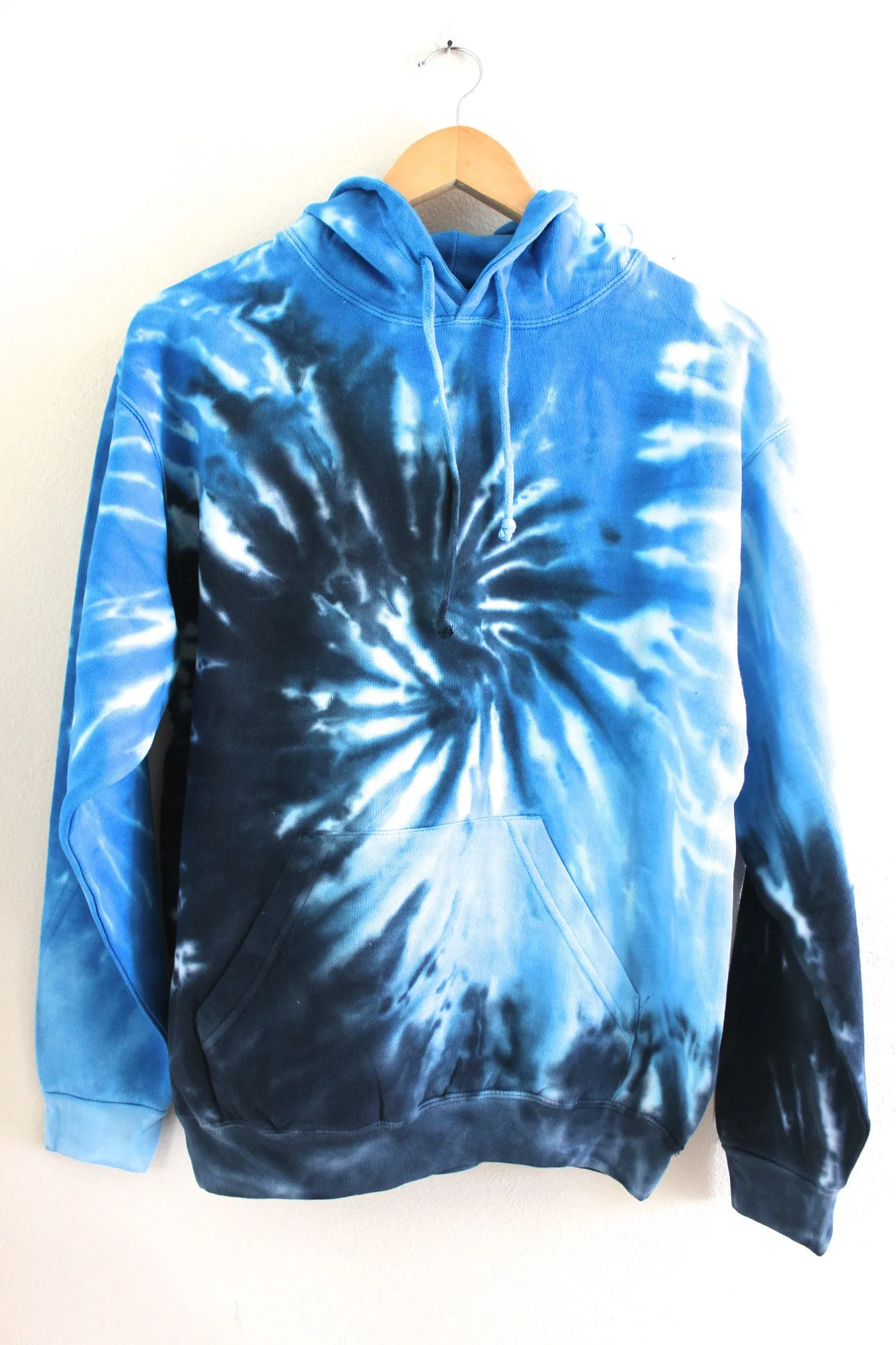 Ocean Tie-Dye Unisex Hoodie